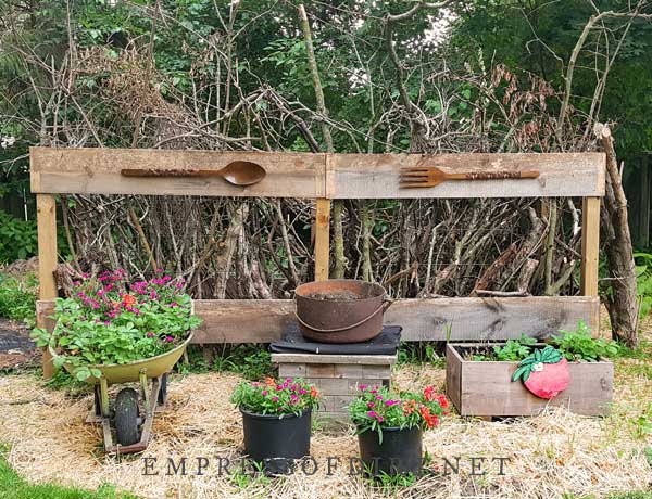 Tree Branch Crib