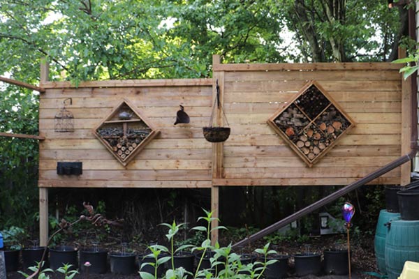 DIY Outdoor Privacy Screen with Bug Hotel | Empress of Dirt