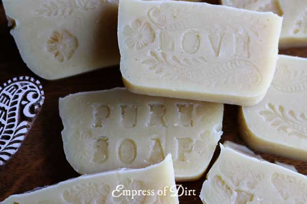 This homemade soap recipe is for anyone suffering from dry or sensitive skin who wants a gentle, soothing soap, free from fragrances and preservatives. I'll also walk you through the basic soapmaking process so you can see if this will be your new hobby.