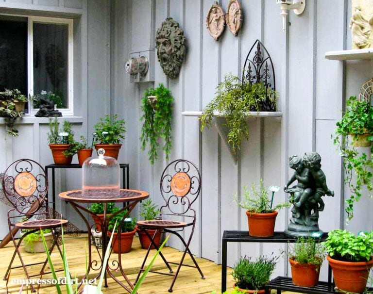 25 Garden Fence Decoration Ideas to Dress Up Your Yard